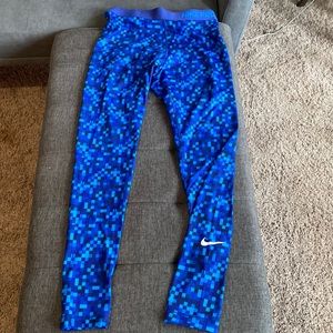 Nike pro dri-fit leggings size medium